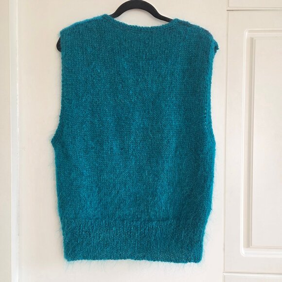 Vintage hand-knit sleeveless sweater vest - Picture 7 of 13